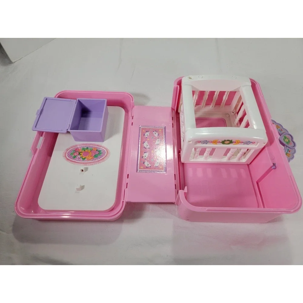 1995 Mattel Cabbage Patch Kids LOVE N GO Baby‎ Nursery Carry Case Play Set Pink